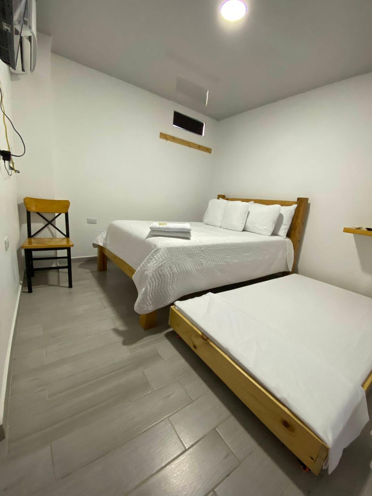 Hotel Alameda Plaza Cali Esterno foto